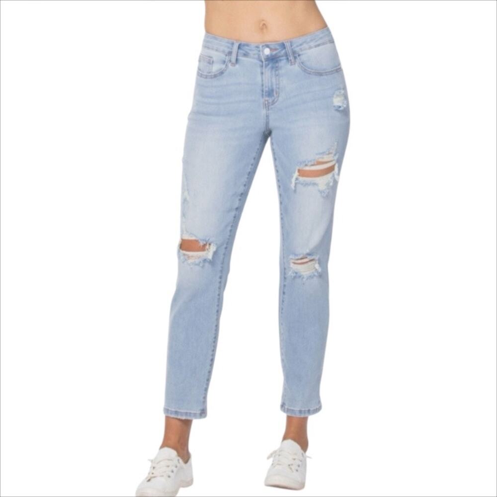 Judy Blue Light Wash Destroyed Mid Rise Boyfriend Fit Jeans Size 1/25